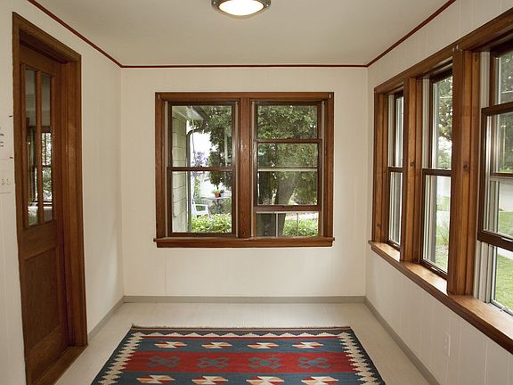 Front 4 season porch