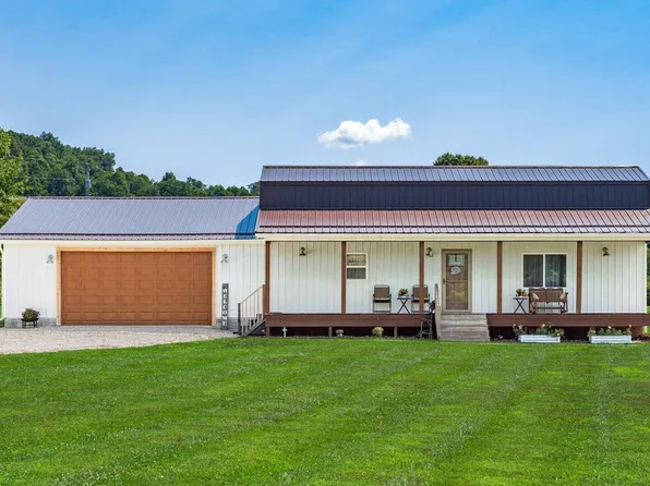 2752 Dragoo Rd, Nashport, OH 43830