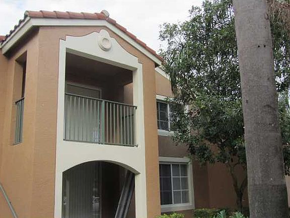 2nd image of 4852 N State Road 7 #3201