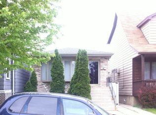 5536 S Tripp Ave, Chicago, IL 60629