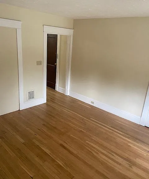 living room looking toward back of apt.