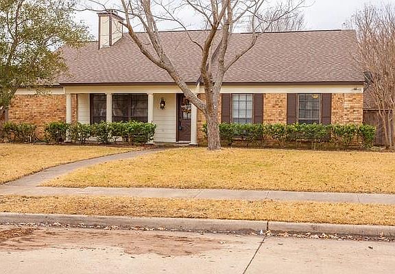 3rd image of 208 Ripplewood Dr