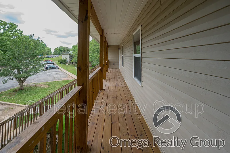 2 bed, 2.0 bath, 1069 sqft, $875 — Photo 3