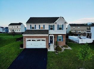 104 Fineview Cir, Beaver, PA 15009