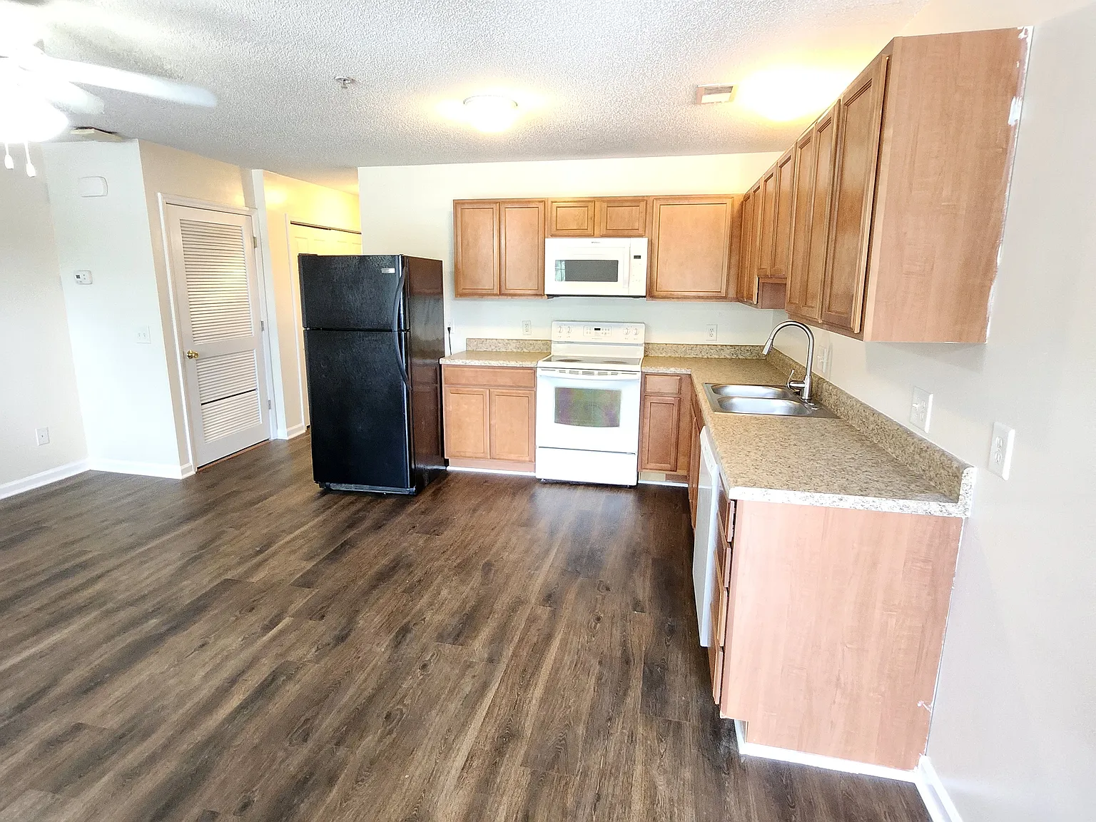 1 bed, $800 — Photo 1