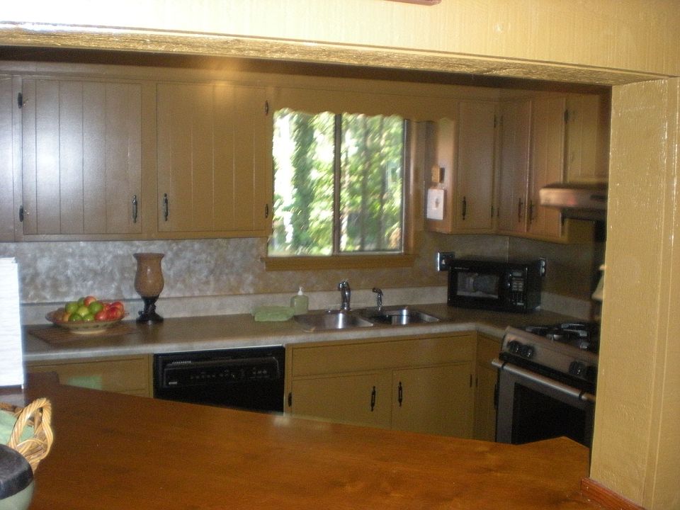kitchen/wrap bar for 6
