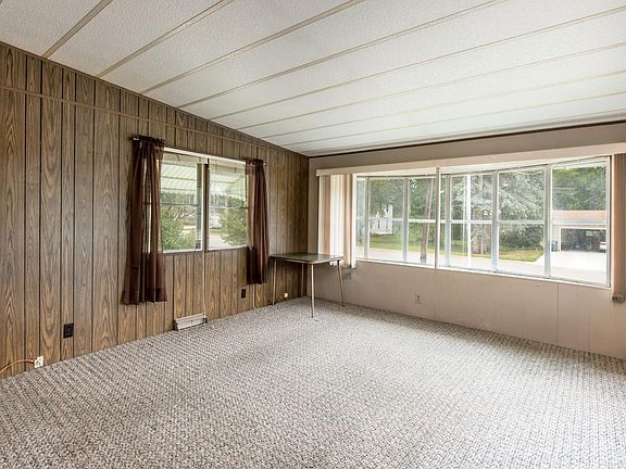 5th image of 407 W Oak St