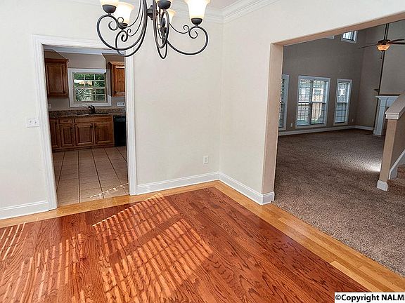 4th image of 17 Nandina Ln SW