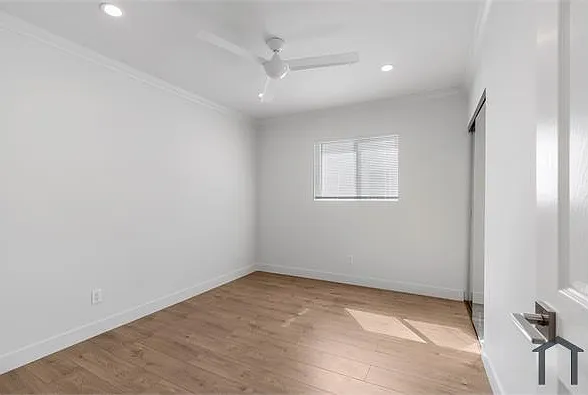 2927 1/2 Van Buren Pl — Photo 9