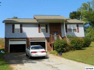 623 Hollow Dr, Straw Plains, TN 37871