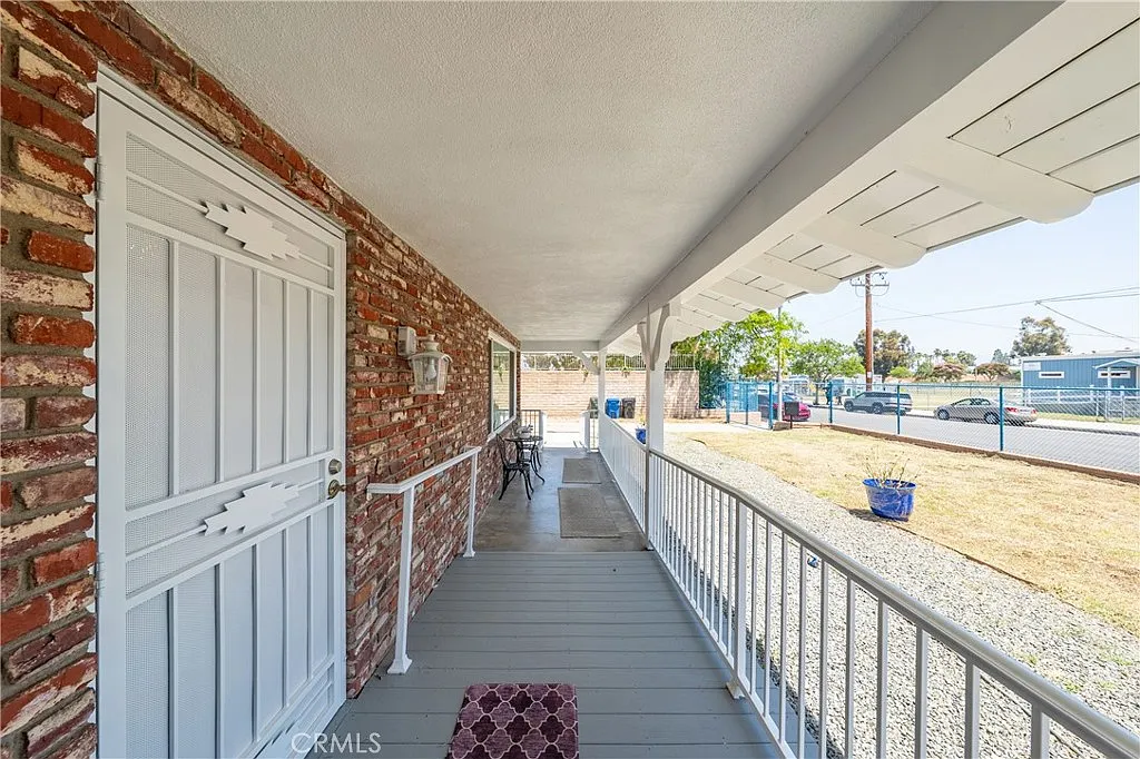 3 bed, 1762 sqft, $4,250 — Photo 4