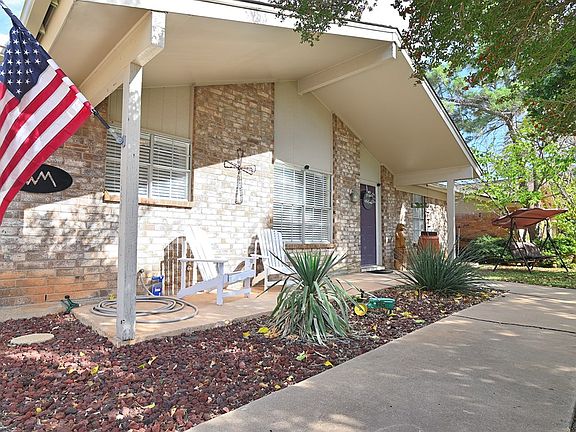 2nd image of 3842 Inglewood Dr