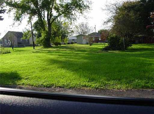 2nd image of 205 Roberts St