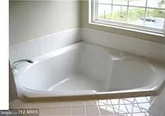 12005 Kemps Landing Cir — Photo 16
