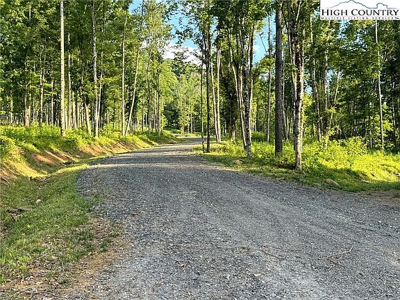 3rd image of 346 Up The River Drive