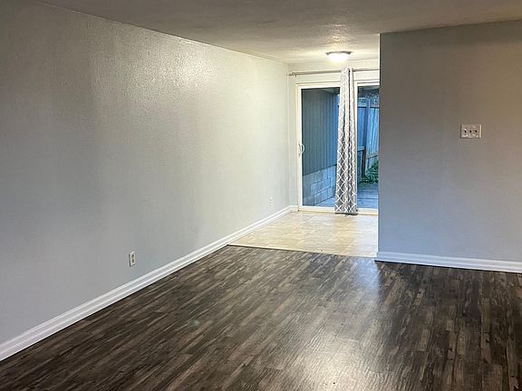 5th image of 1729 Houston Ave