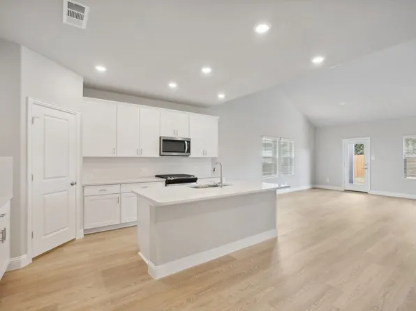 2216 Preakness Dr, Seagoville, TX 75159