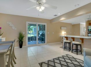 232 Henthorne Dr, Palm Springs, FL 33461