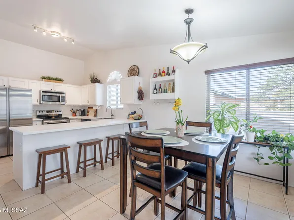 8912 E Desert Aire St, Tucson, AZ 85730