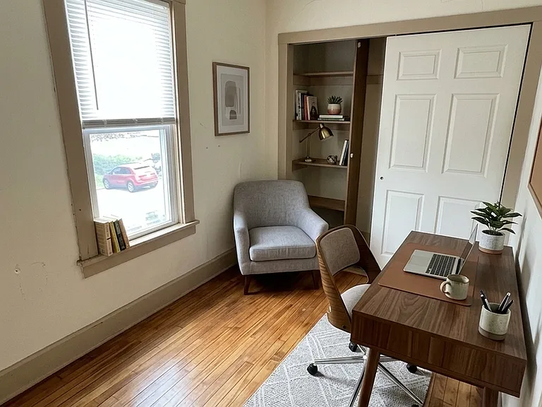 1818 N Pulaski St #4 — Photo 5