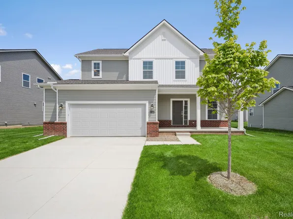 27147 Silo Dr, Saline, MI 48176