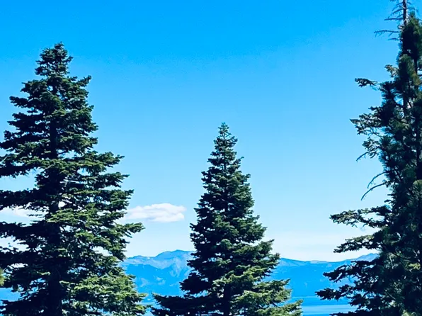 8974 Woodland Dr, South Lake Tahoe, CA 96150