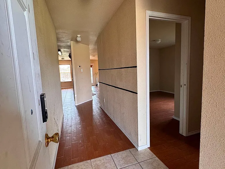 502 Creston St — Photo 2