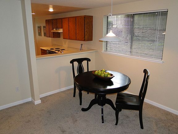 2nd image of 12709 NE 116th St APT C101