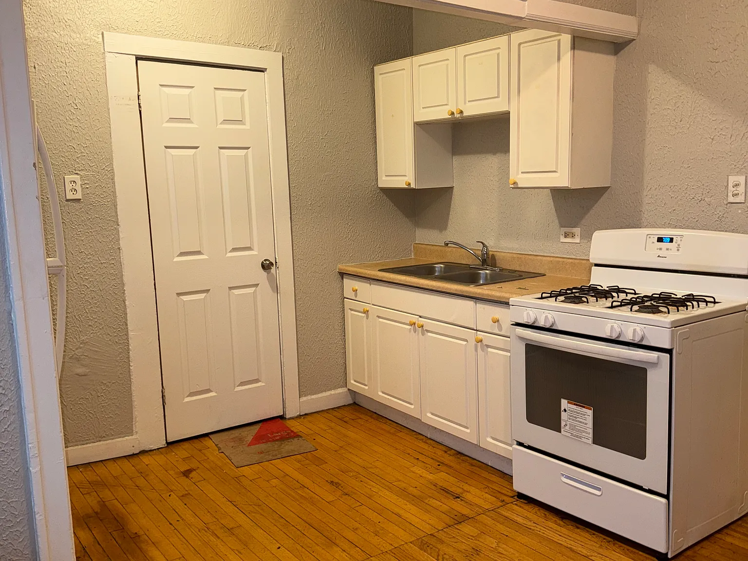 2 bed, 800 sqft, $1,125 — Photo 3