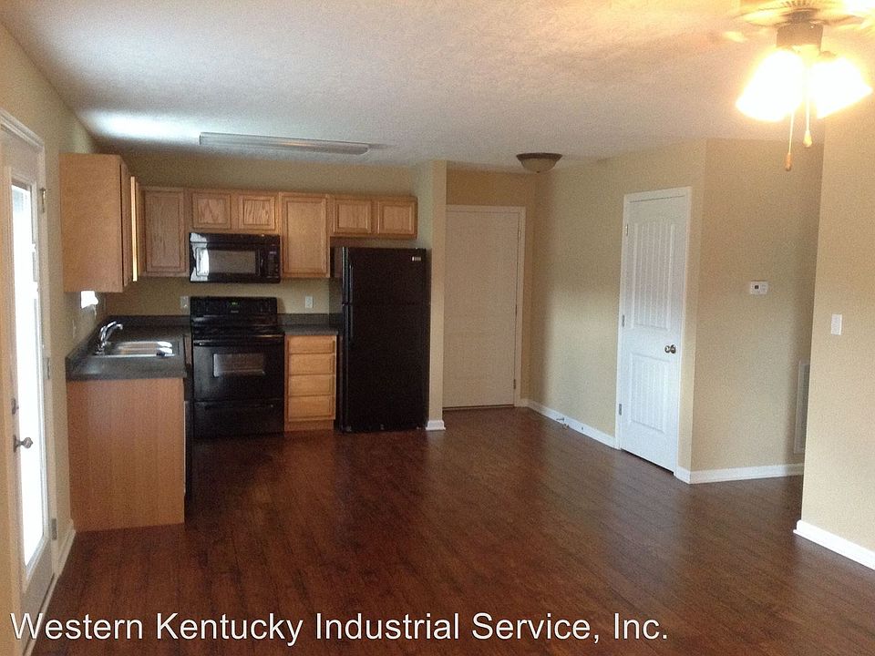 1st image of 560 Village Creek Dr APT A