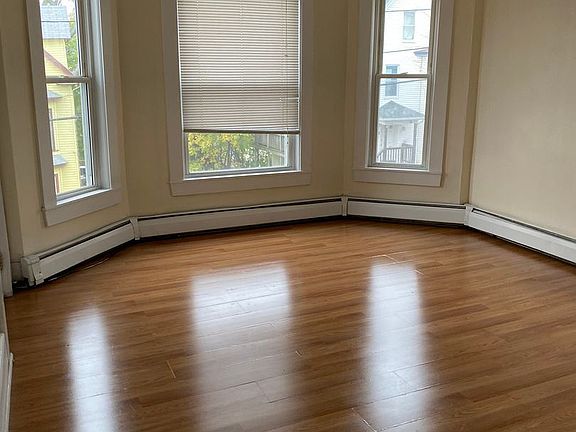 2nd image of 94 Bellevue Ave APT 2