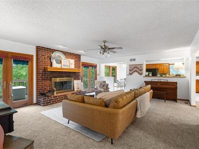 2120 N Liberty St, Independence, MO, 64050