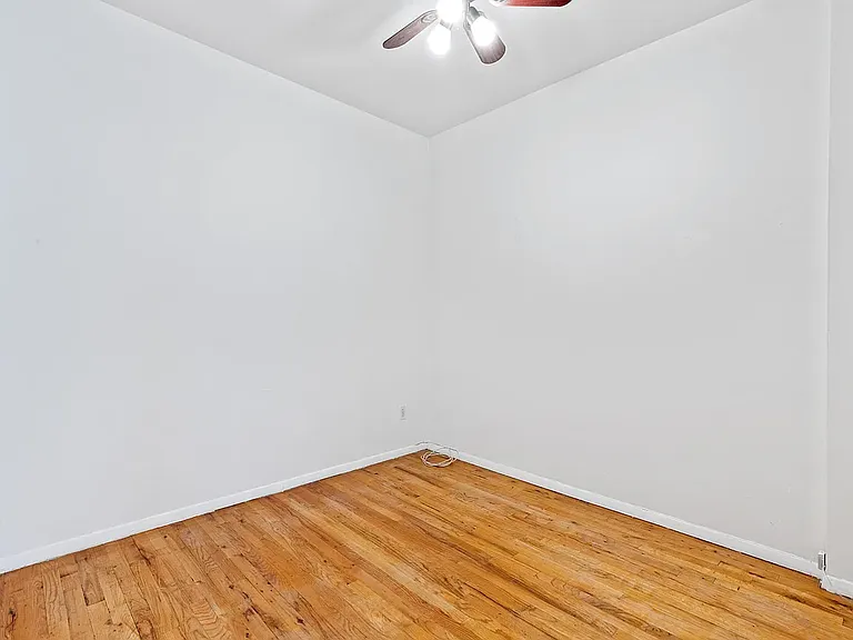 361 3rd Ave #2 — Photo 5