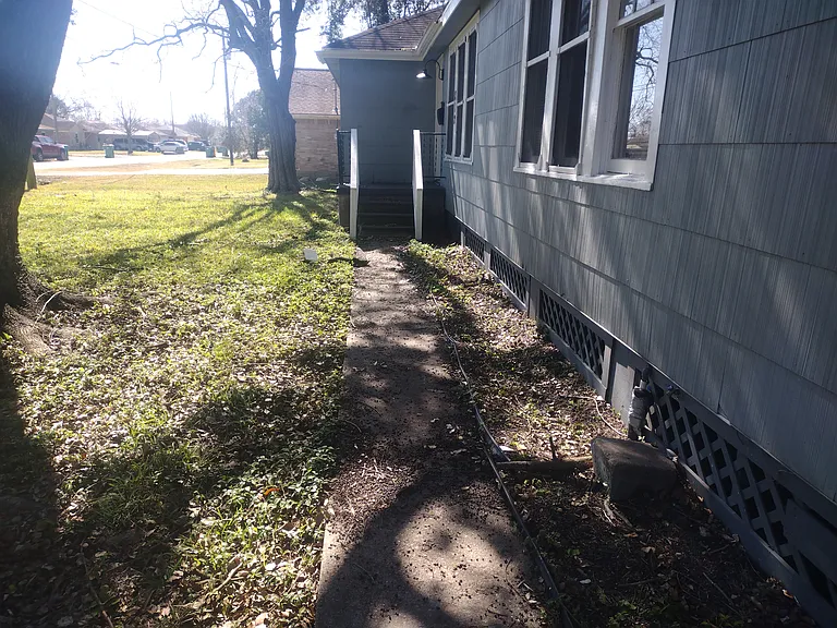 Hudler St — Photo 2