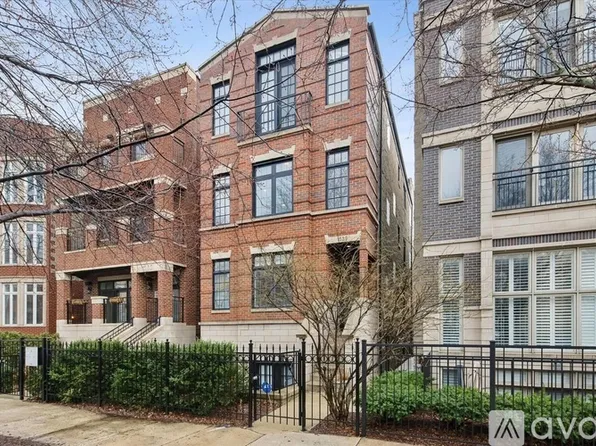 1539 W Montana St #2, Chicago, IL 60614