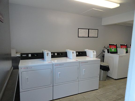 3rd image of 315 B St APT 3