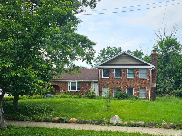 56 School St, Piscataway, NJ 08854