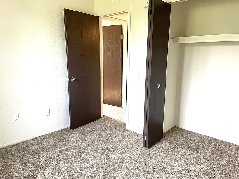 Perry Place Apartments — Photo 42