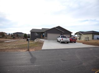23009 Morninglight Dr, Rapid City, SD 57703