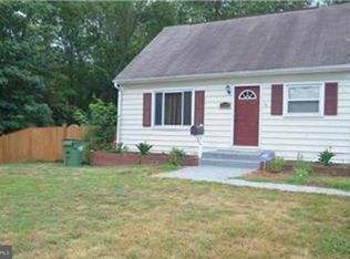 1320 E Longview Dr, Woodbridge, VA 22191