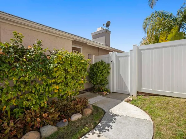 1122 Woodlake Dr, Cardiff, CA 92007