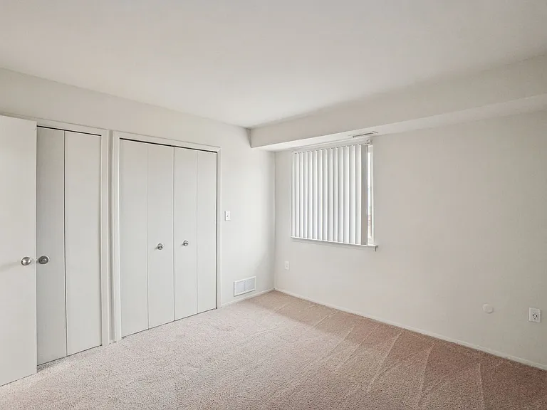 Ashbury Place Apartments — Photo 17