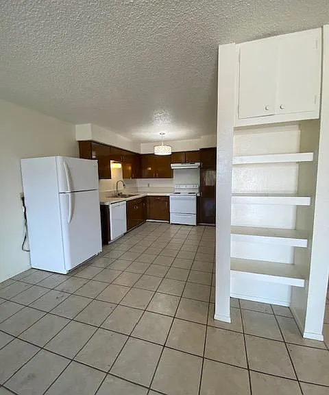1226 N Lbj Dr #2 — Photo 2