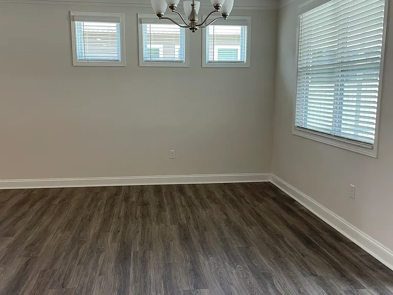 55 Cameo Dr — Photo 5