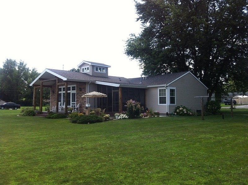 Beautiful setting with lots of space for family gatherings.