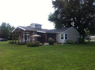 19 S Sunset Shrs, Albion, IN 46701