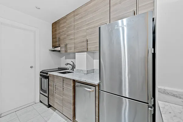 Rented by R New York | media 8