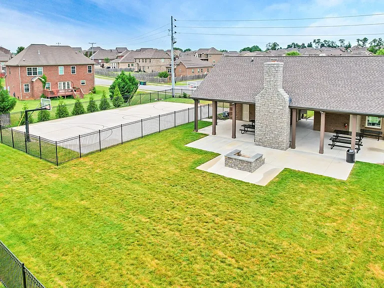 7006 Minor Hill Dr — Photo 26