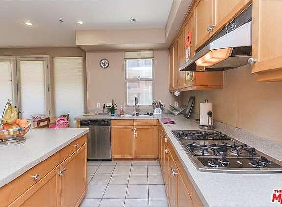 4th image of 201 E Angeleno Ave Unit 111