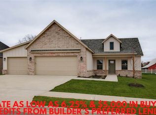 2224 Riggins St, Pea Ridge, AR 72751